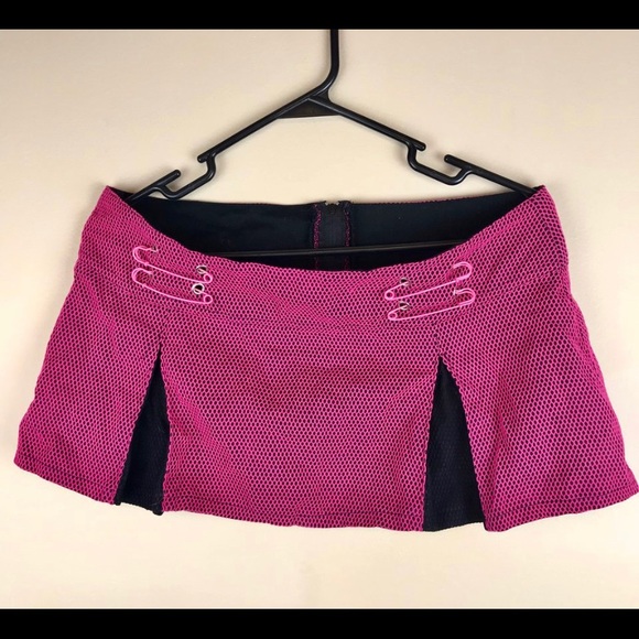 IN SEARCH OF - Picture 4 of 5